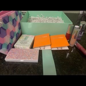 Clinique makeup kit-Christmas 2019